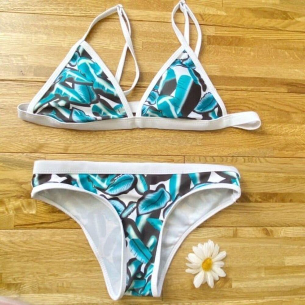 Two Piece Tropical Swimsuit‎ Sz S